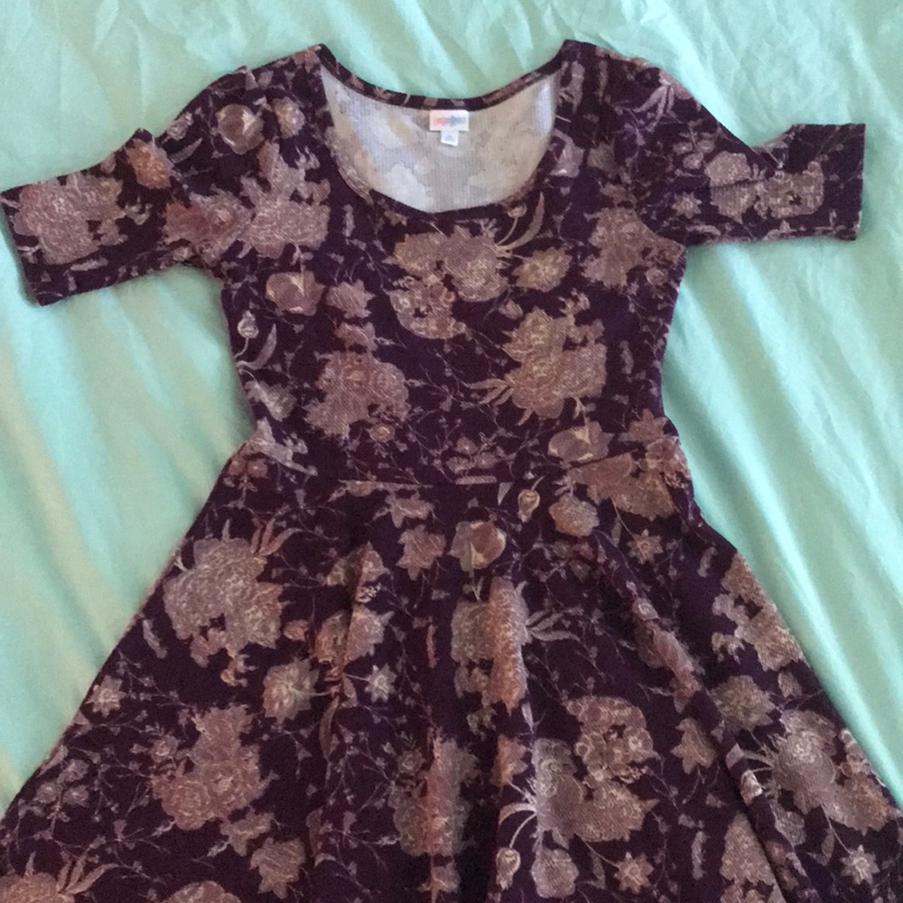 Lularoe Nicole XL Purple/Mauve floral skater dress